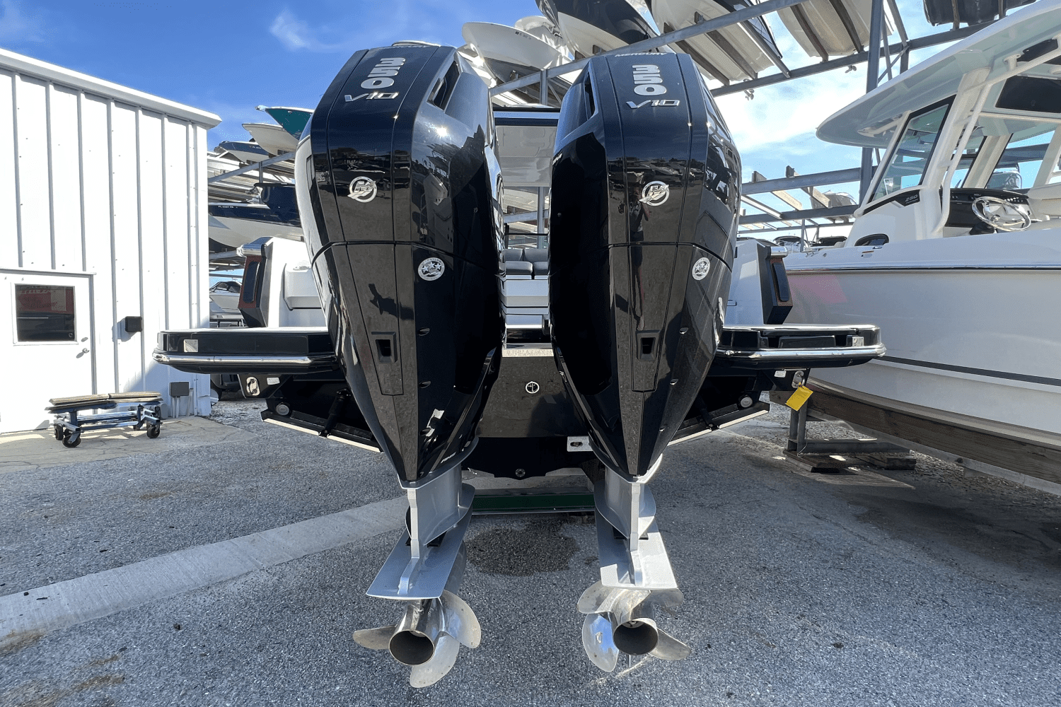 2023 Aviara AV32 Outboard Image Thumbnail #32