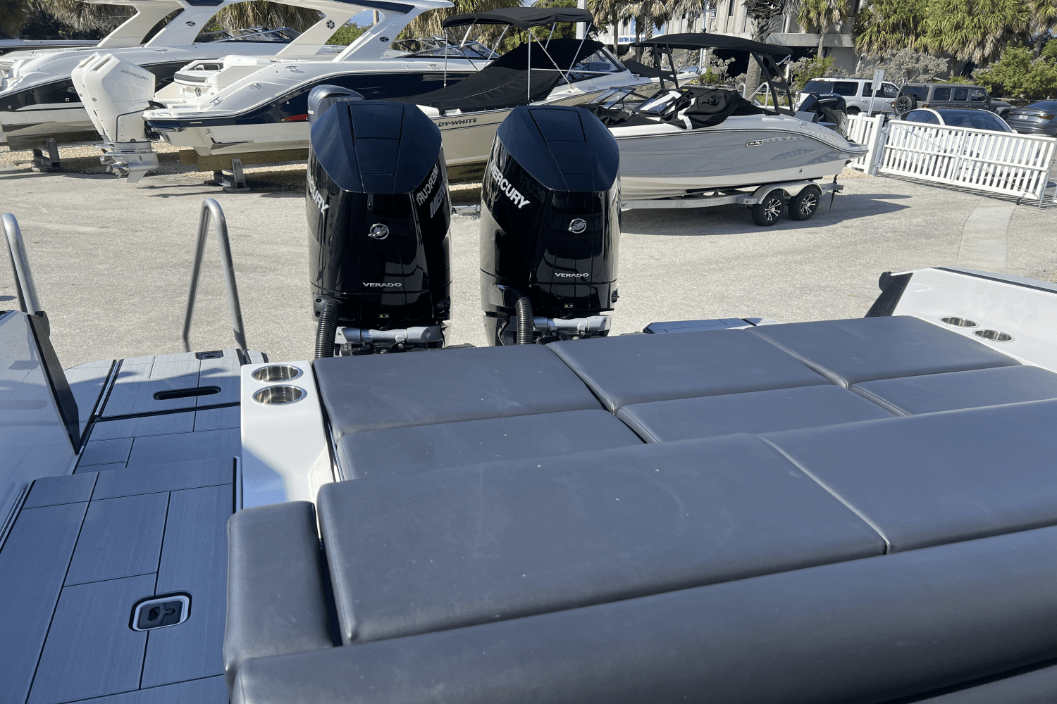 2023 Aviara AV32 Outboard Image Thumbnail #12