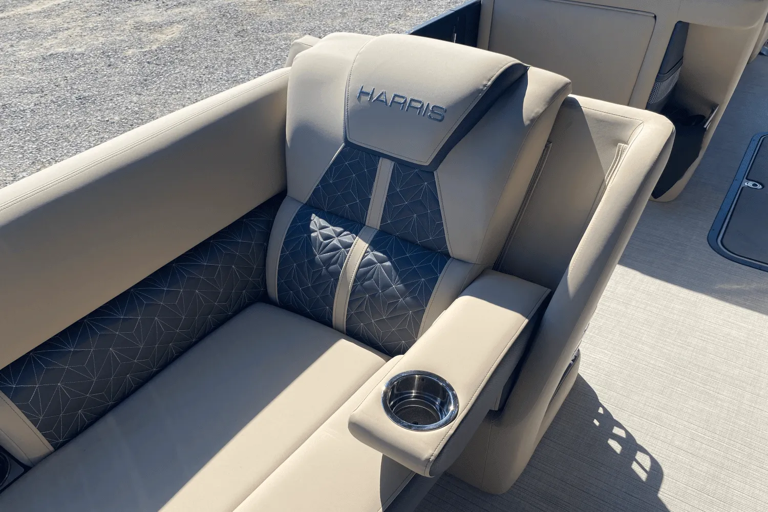 2025 Harris Grand Mariner 250 Image Thumbnail #14