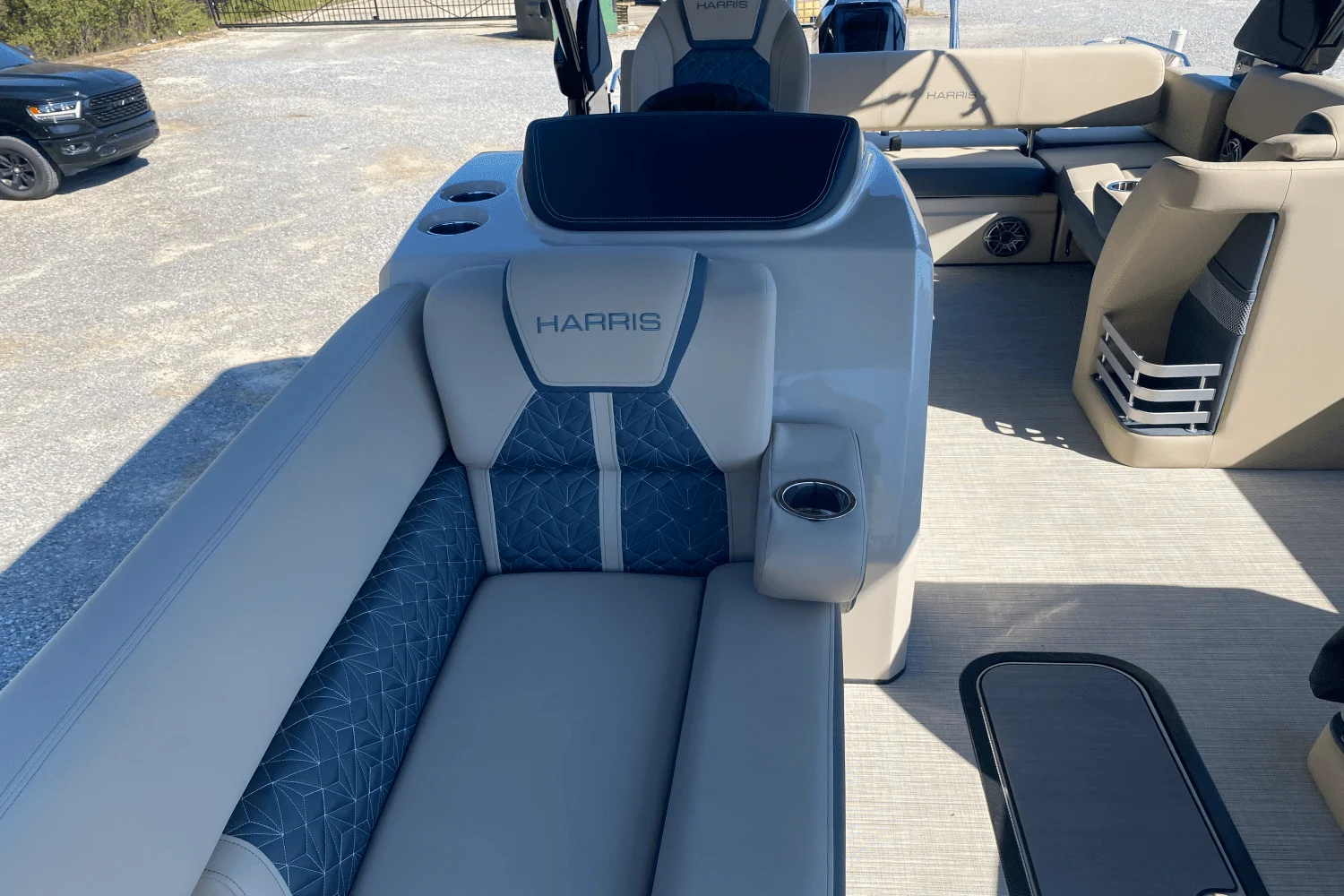 2025 Harris Grand Mariner 250 Image Thumbnail #15