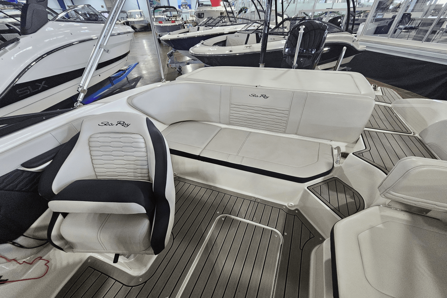 2023 Sea Ray SPX 190 Outboard Image Thumbnail #18