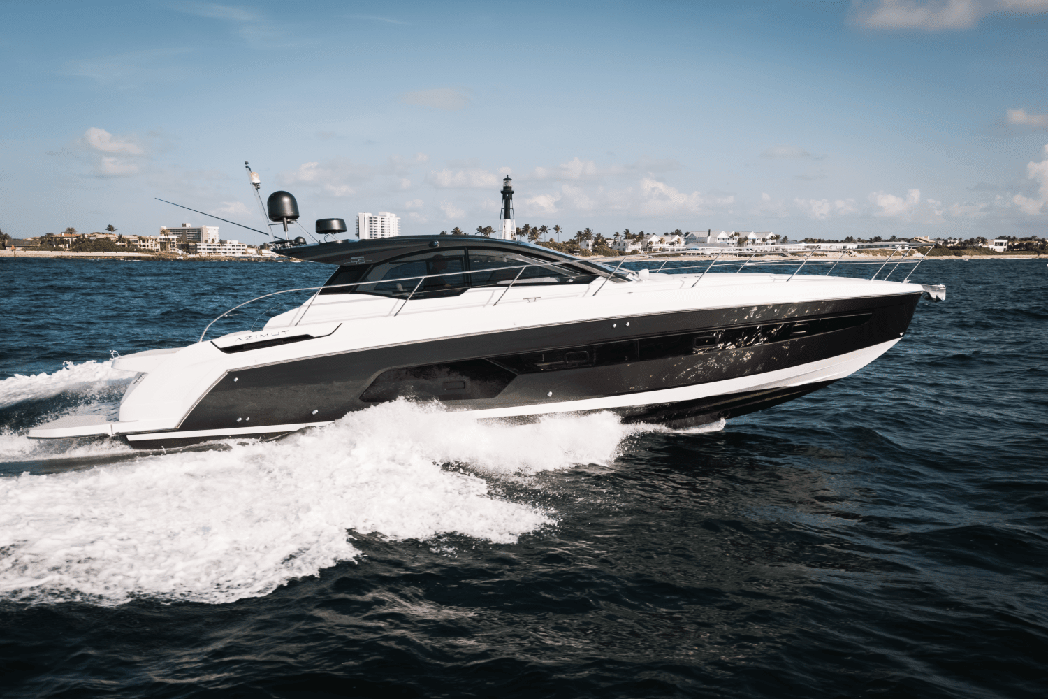 Thumbnail 2 for 2020 Azimut Atlantis 45