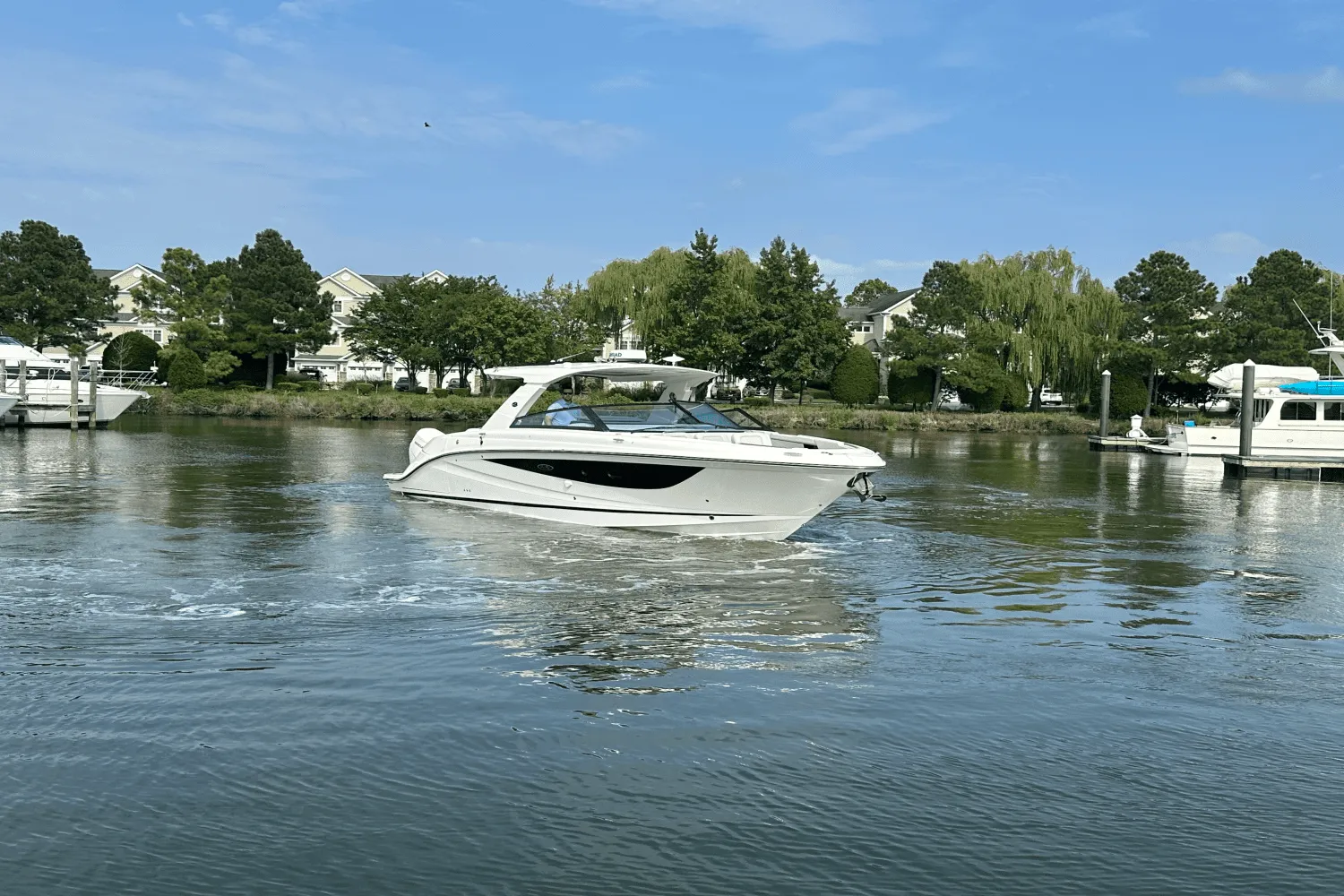 2025 Sea Ray SLX 400 Outboard Image Thumbnail #1