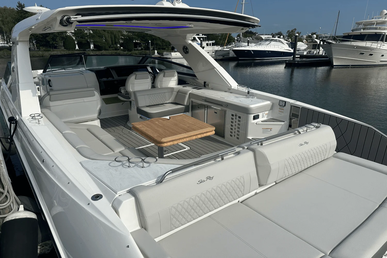 2025 Sea Ray SLX 400 Outboard Image Thumbnail #8