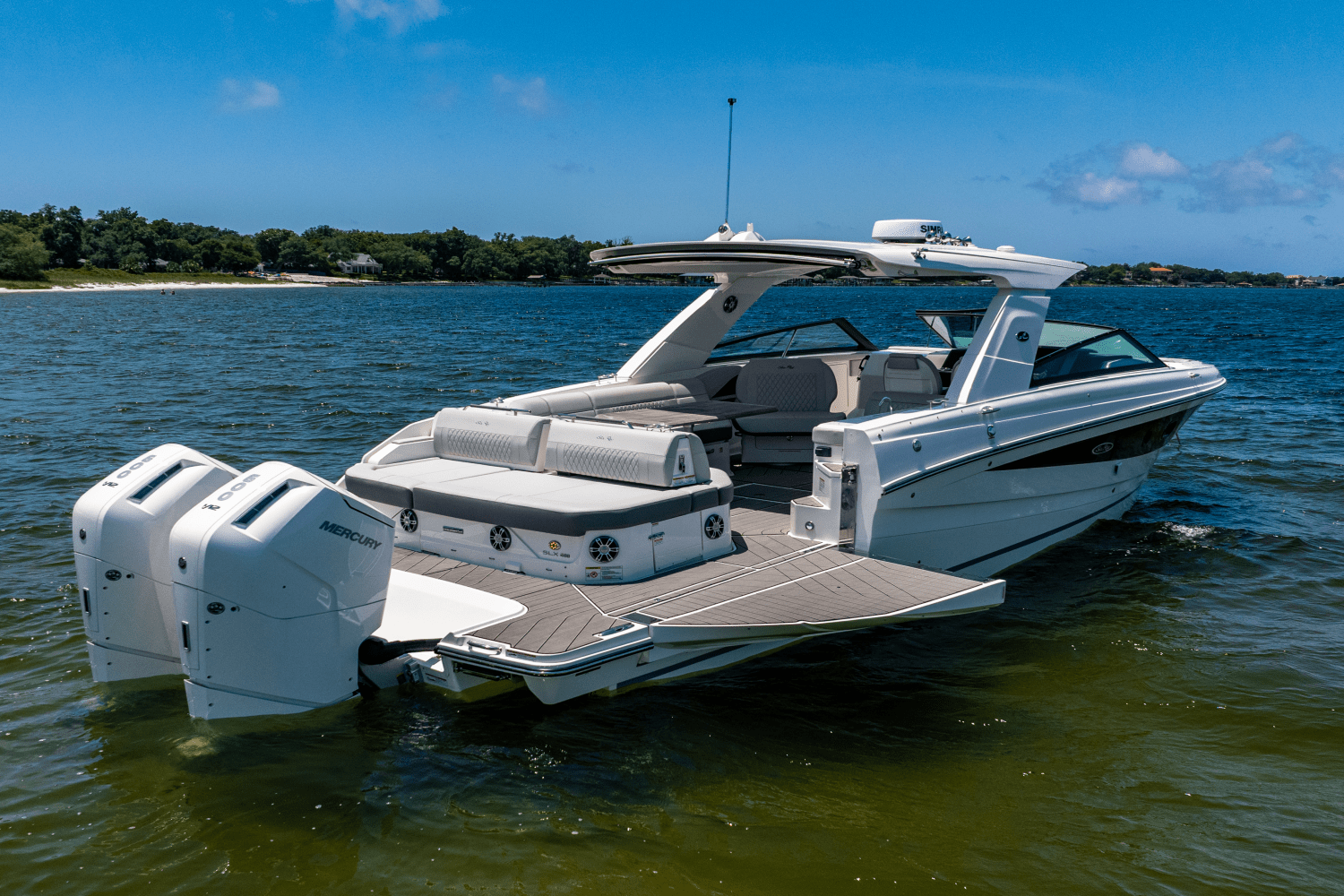 2025 Sea Ray SLX 400 Outboard Image Thumbnail #15