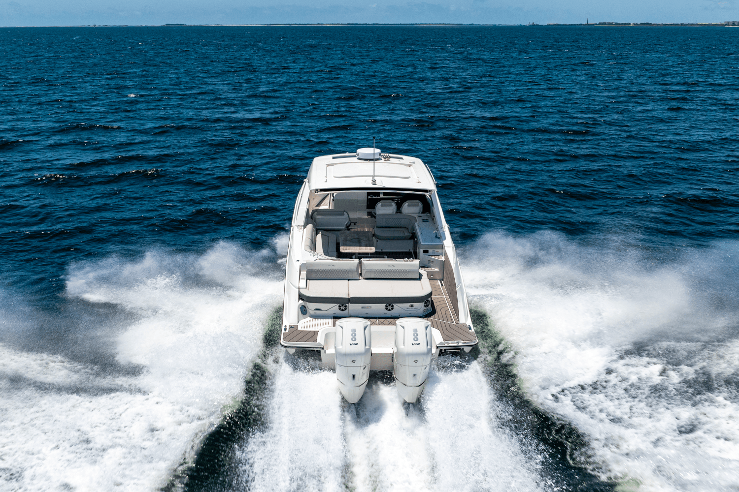 2025 Sea Ray SLX 400 Outboard Image Thumbnail #12