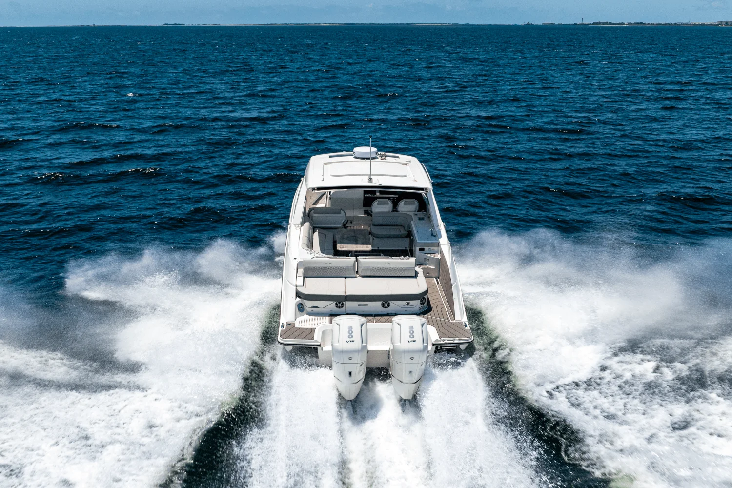 2025 Sea Ray SLX 400 Outboard Image Thumbnail #12