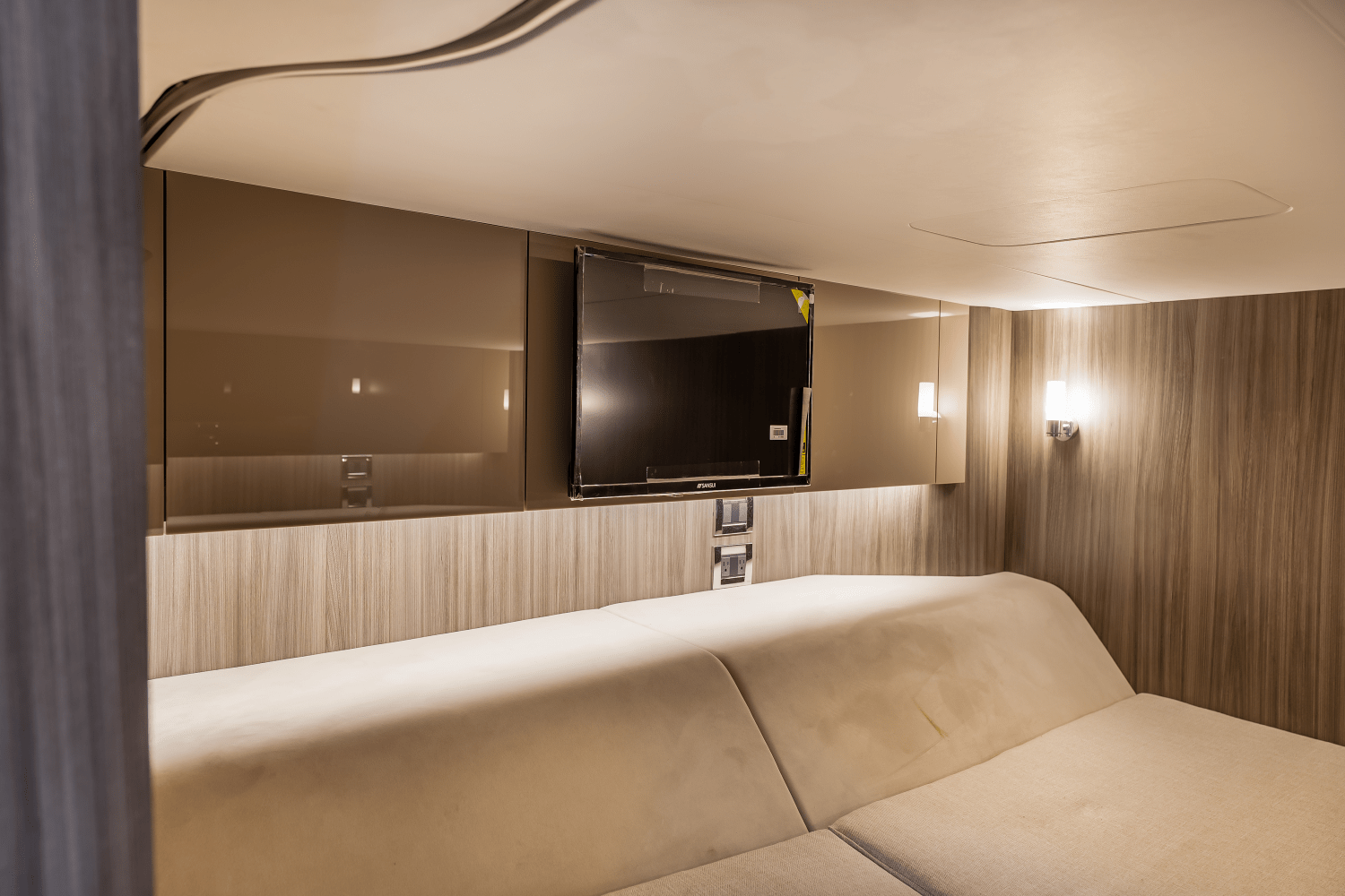 2025 Sea Ray SLX 400 Outboard Image Thumbnail #52