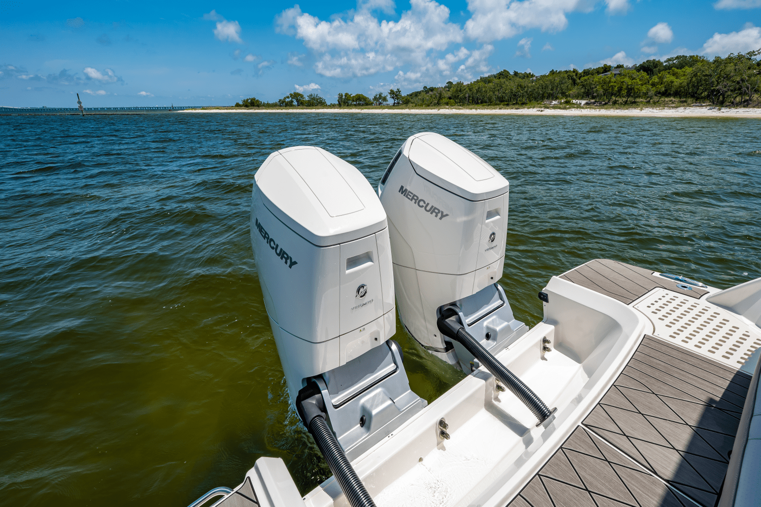 2025 Sea Ray SLX 400 Outboard Image Thumbnail #26