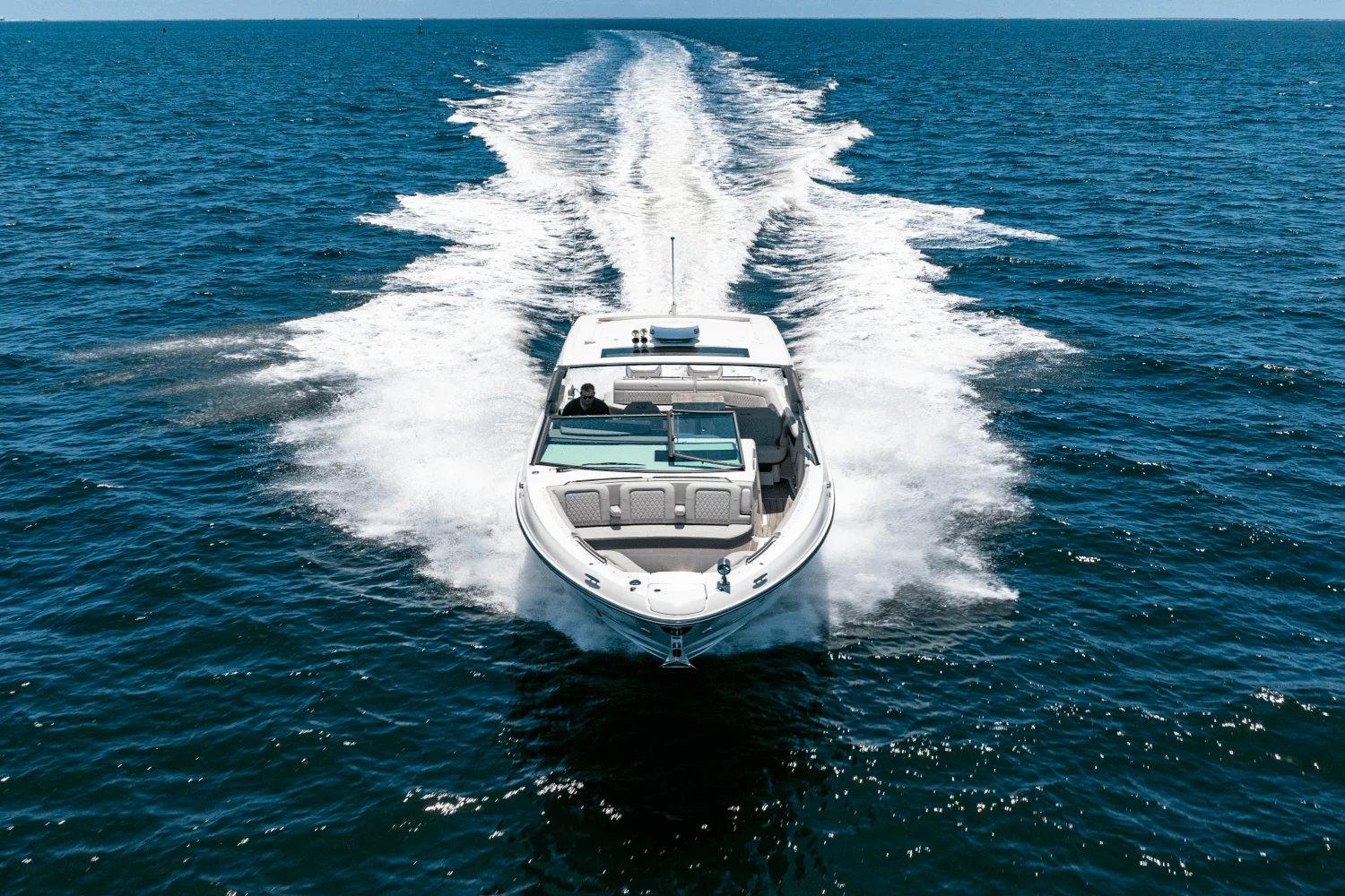 2025 Sea Ray SLX 400 Outboard Image Thumbnail #23