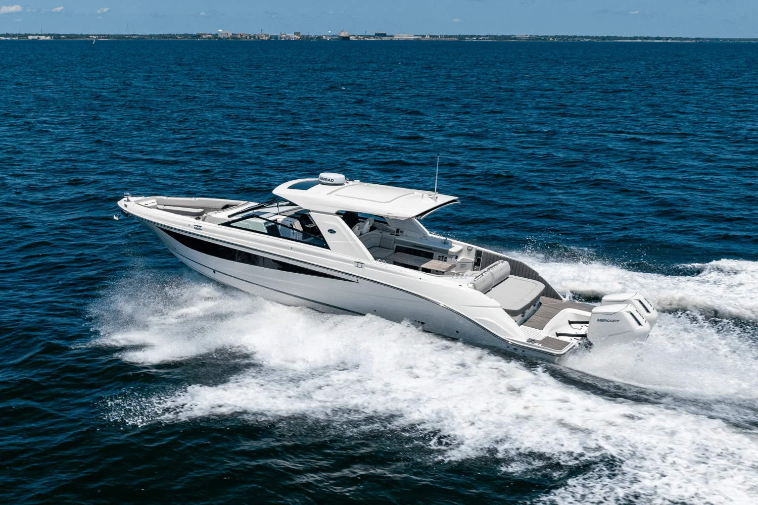 2025 Sea Ray SLX 400 Outboard Image Thumbnail #7