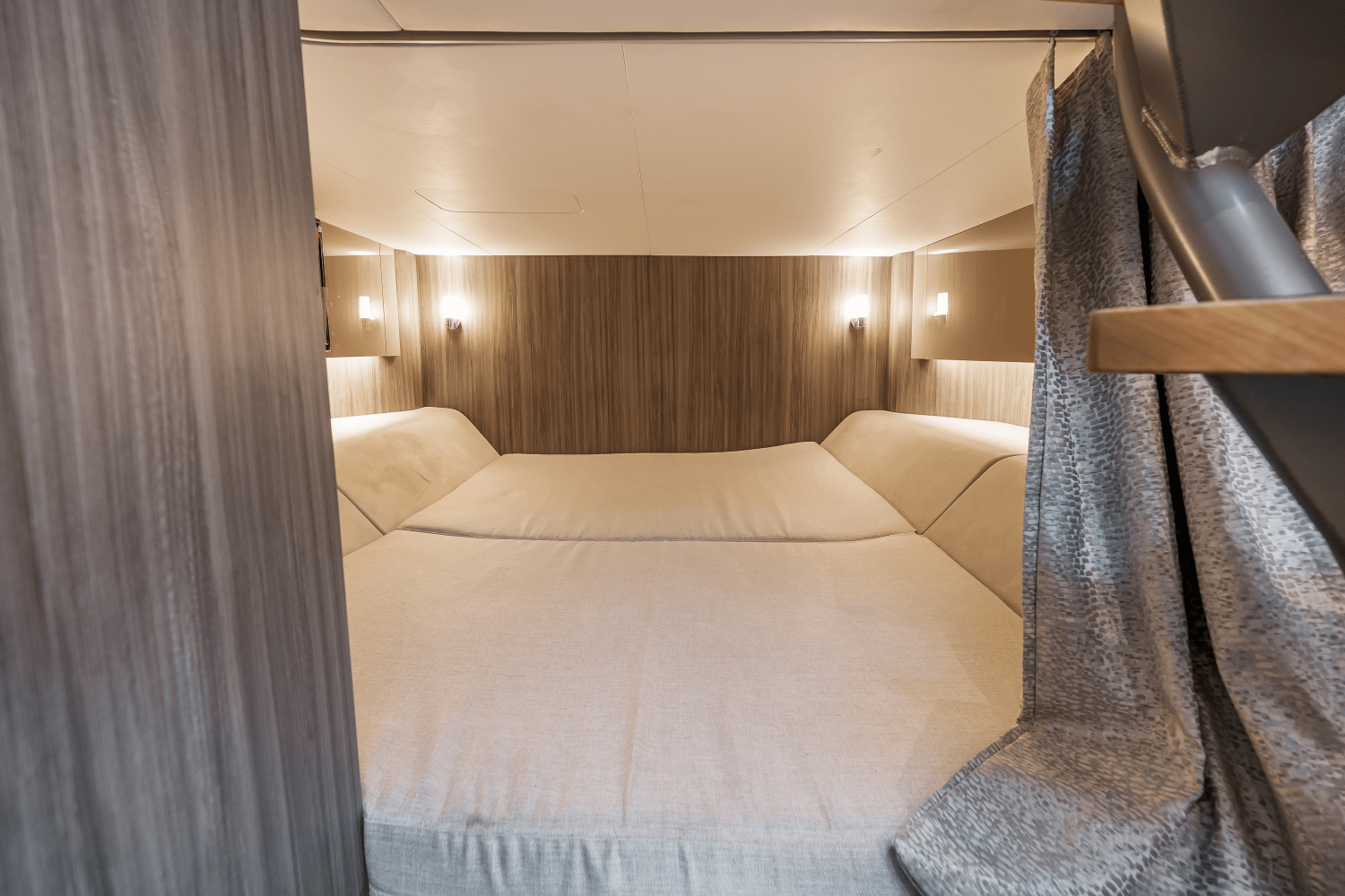 2025 Sea Ray SLX 400 Outboard Image Thumbnail #51