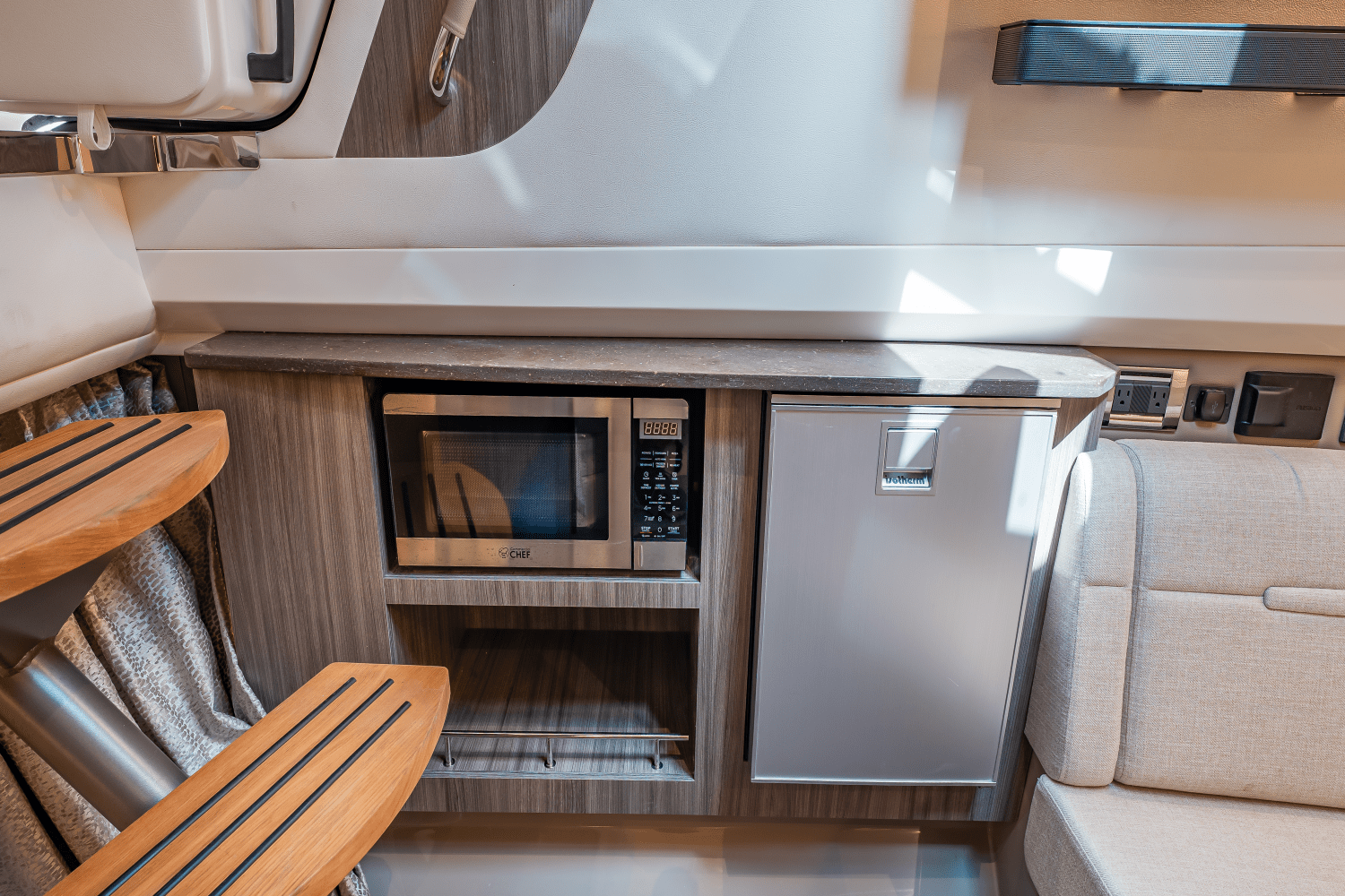 2025 Sea Ray SLX 400 Outboard Image Thumbnail #49