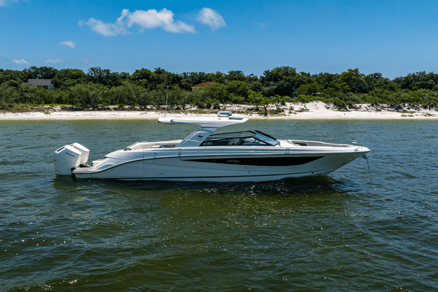 2025 Sea Ray SLX 400 Outboard Image Thumbnail #16