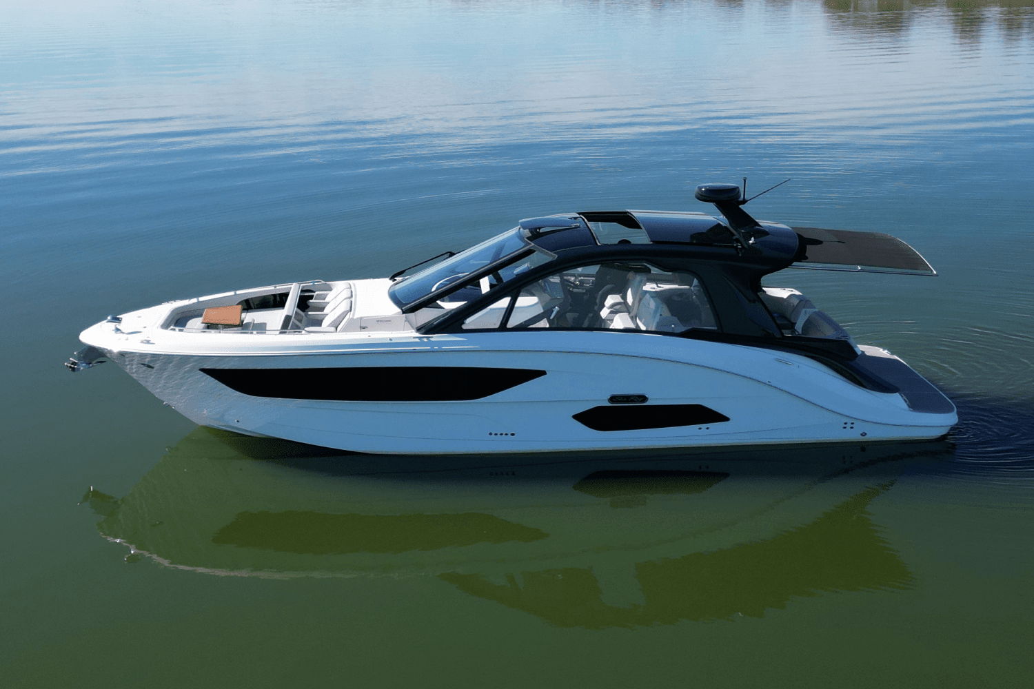 2025 Sea Ray Sundancer 370