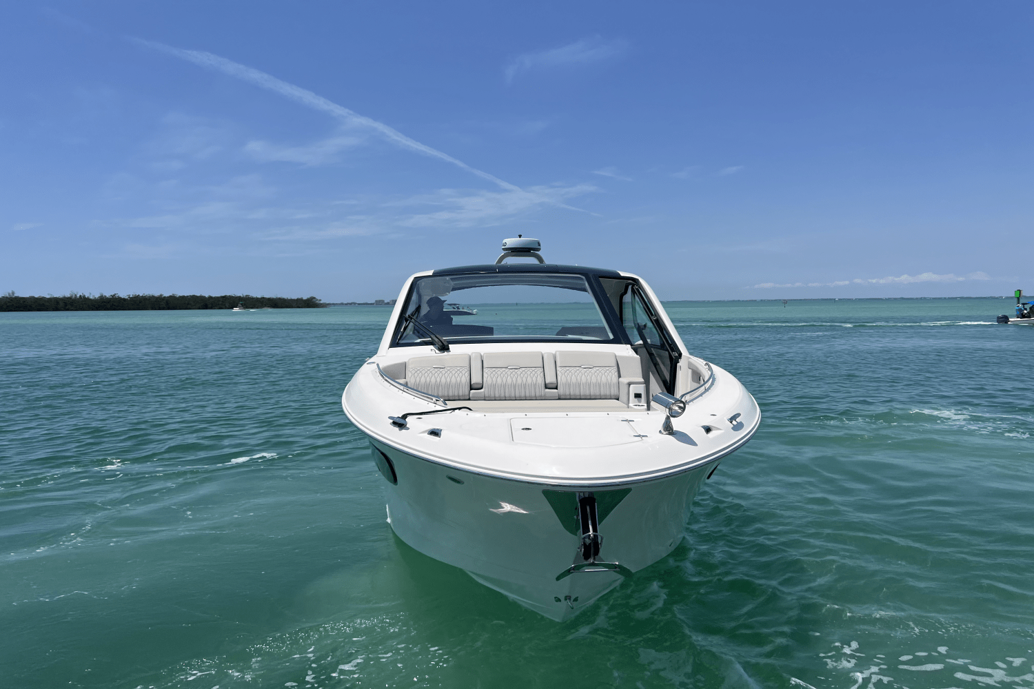 2025 Sea Ray Sundancer 370 Outboard Image Thumbnail #8
