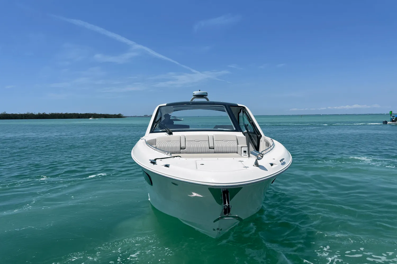 2025 Sea Ray Sundancer 370 Outboard Image Thumbnail #4