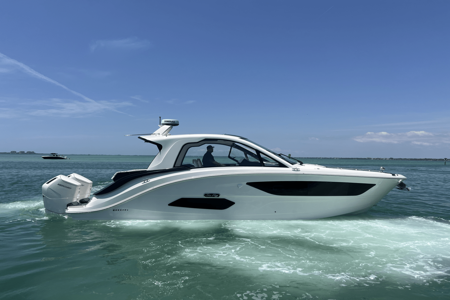 2025 Sea Ray Sundancer 370 Outboard Image Thumbnail #3