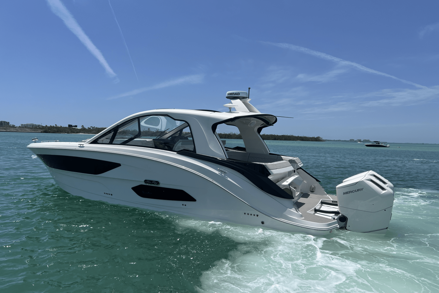 2025 Sea Ray Sundancer 370 Outboard Image Thumbnail #9