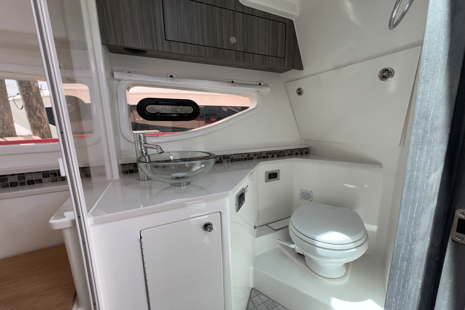 2025 Sea Ray Sundancer 370 Outboard Image Thumbnail #45