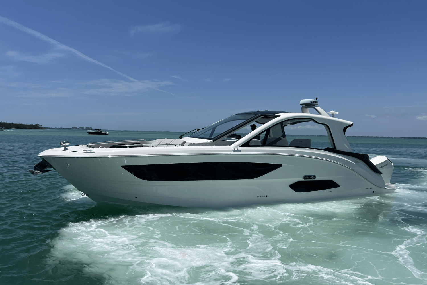 2025 Sea Ray Sundancer 370 Outboard Image Thumbnail #7
