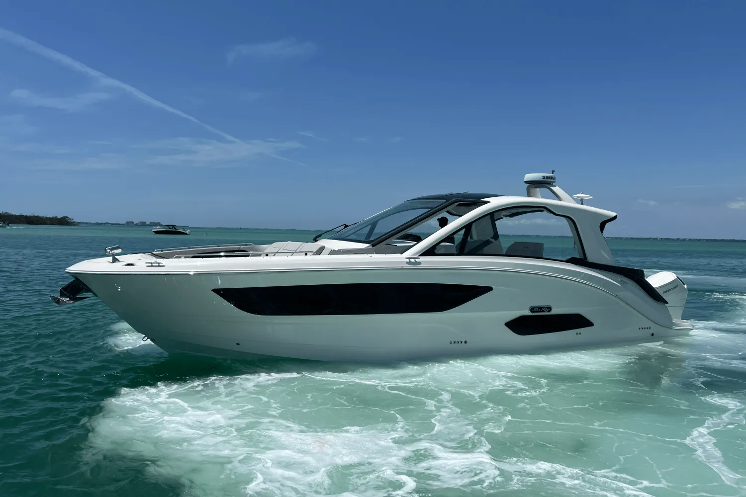 2025 Sea Ray Sundancer 370 Outboard Image Thumbnail #3