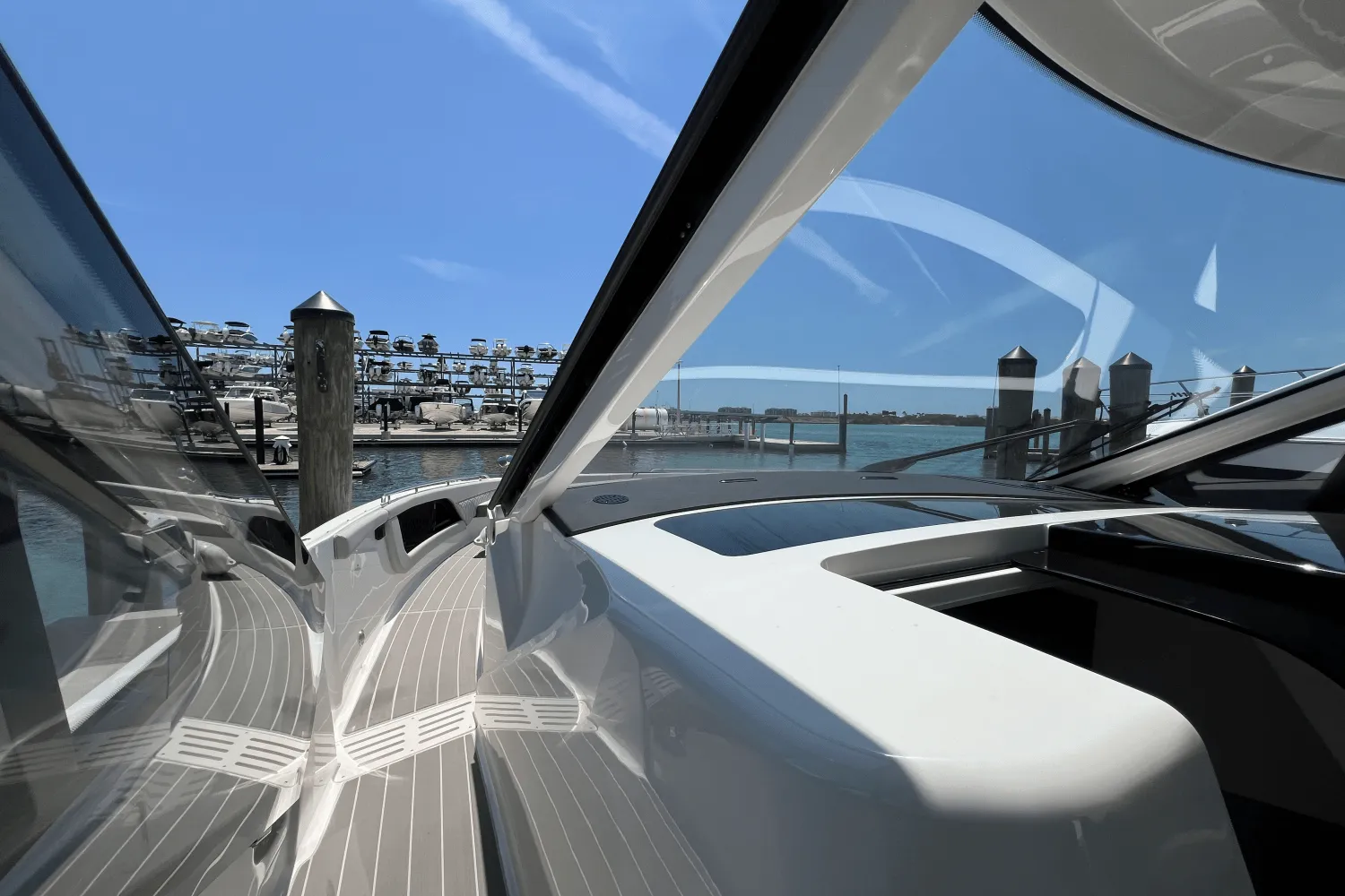 2025 Sea Ray Sundancer 370 Outboard Image Thumbnail #33