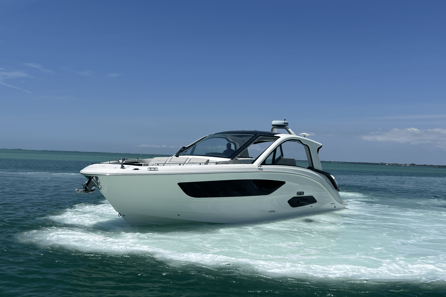2025 Sea Ray Sundancer 370 Outboard Image Thumbnail #6