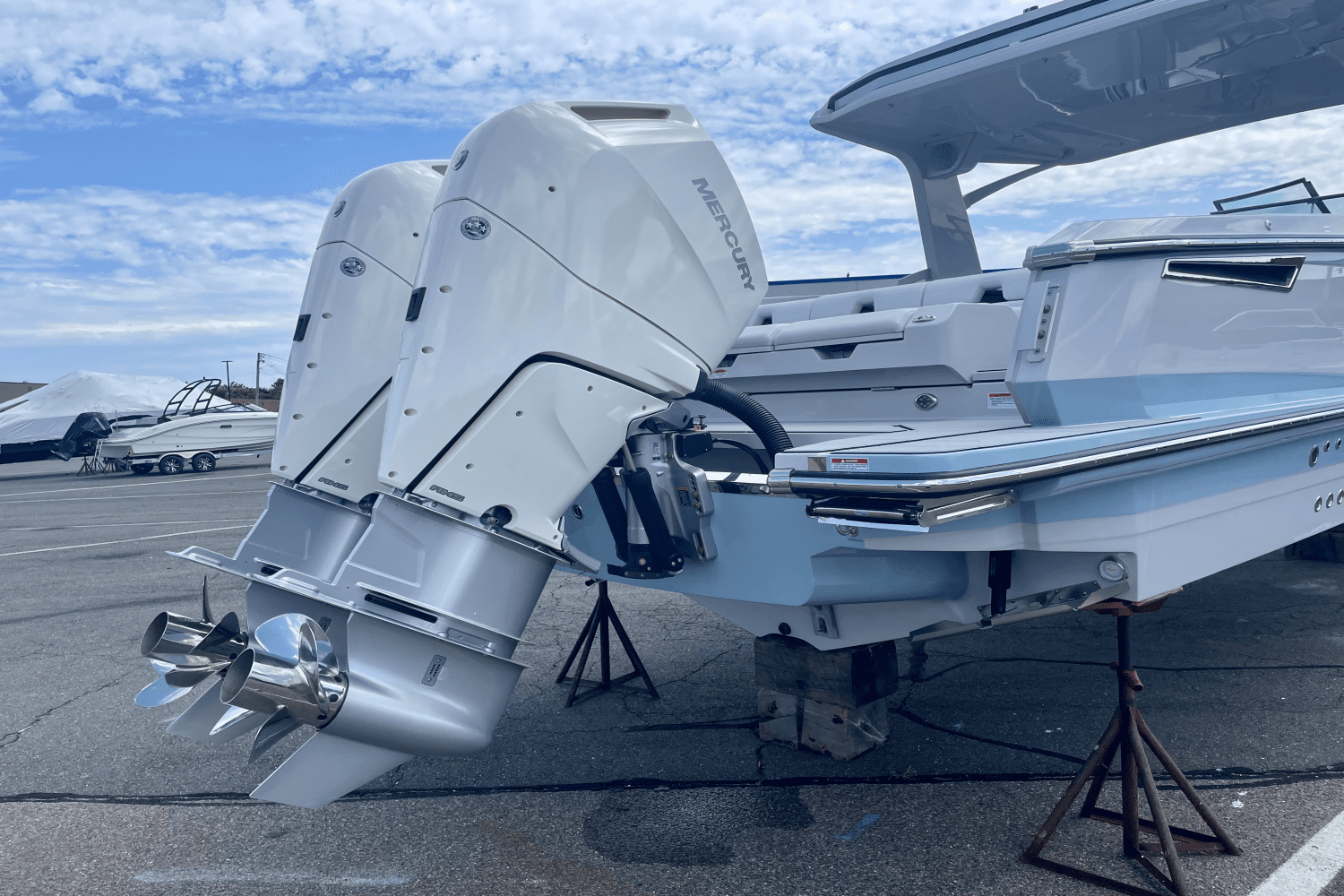 Thumbnail 3 for 2024 Aviara AV36 Outboard