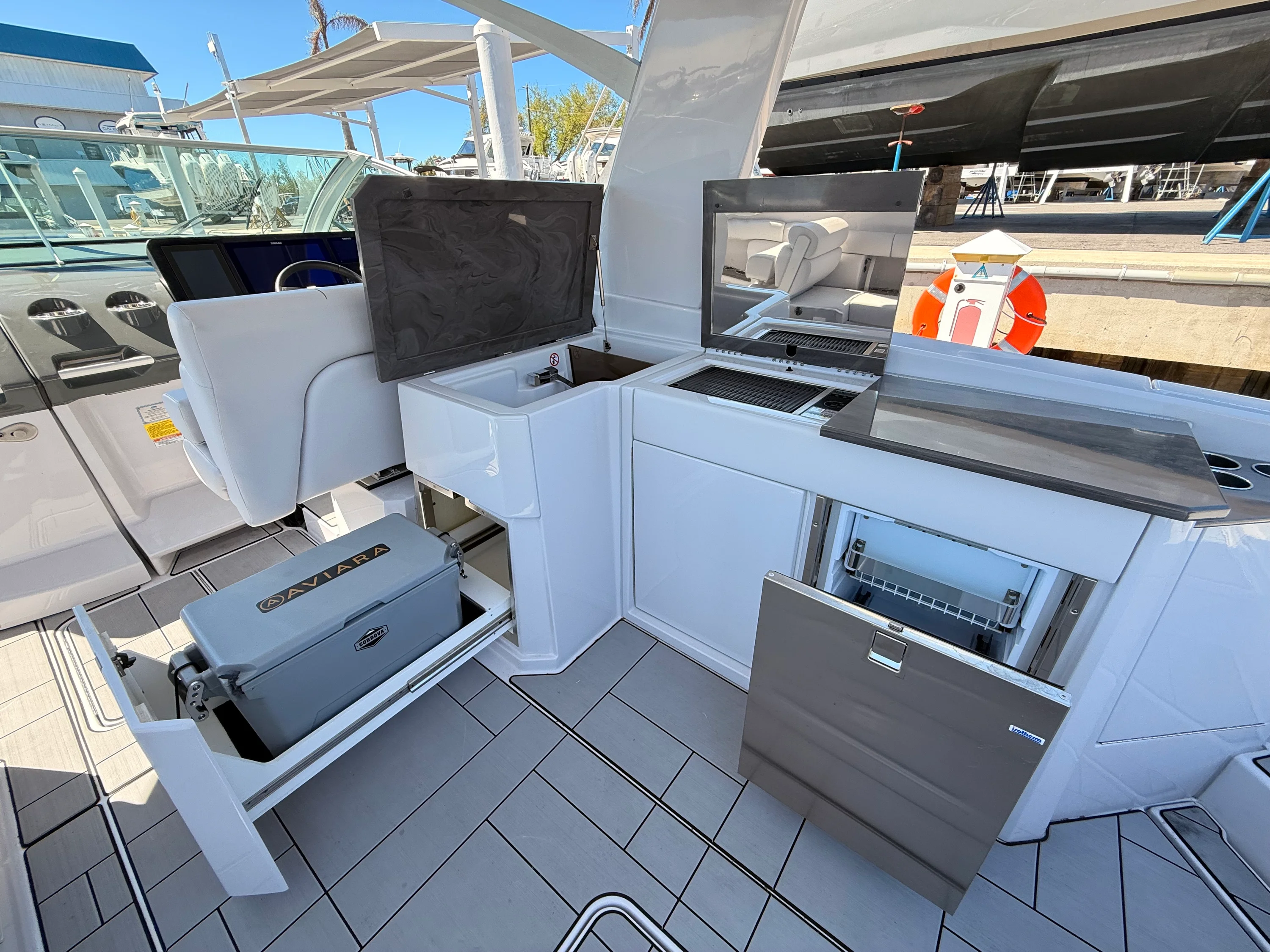 2024 Aviara AV36 Outboard Image Thumbnail #23