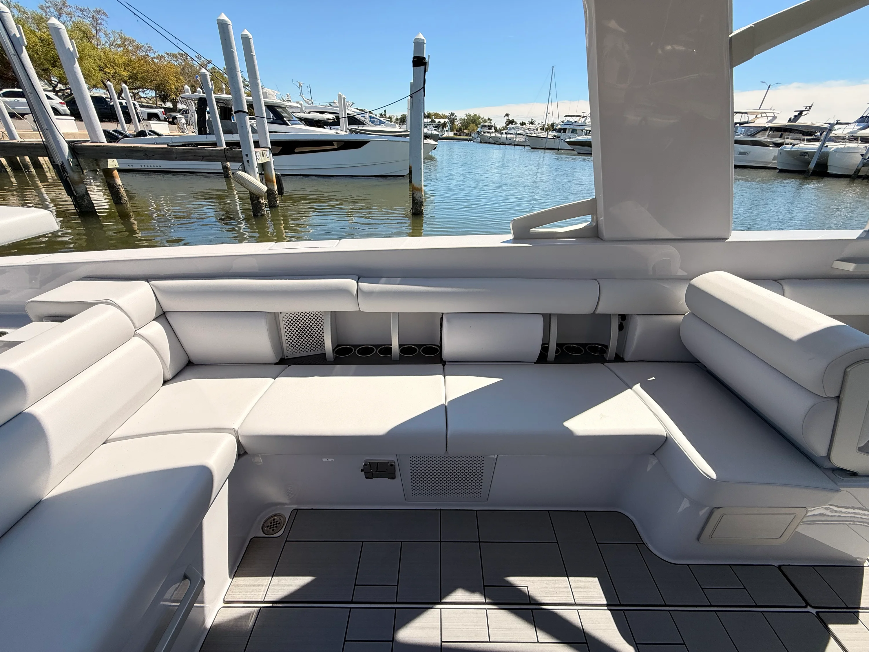 2024 Aviara AV36 Outboard Image Thumbnail #18