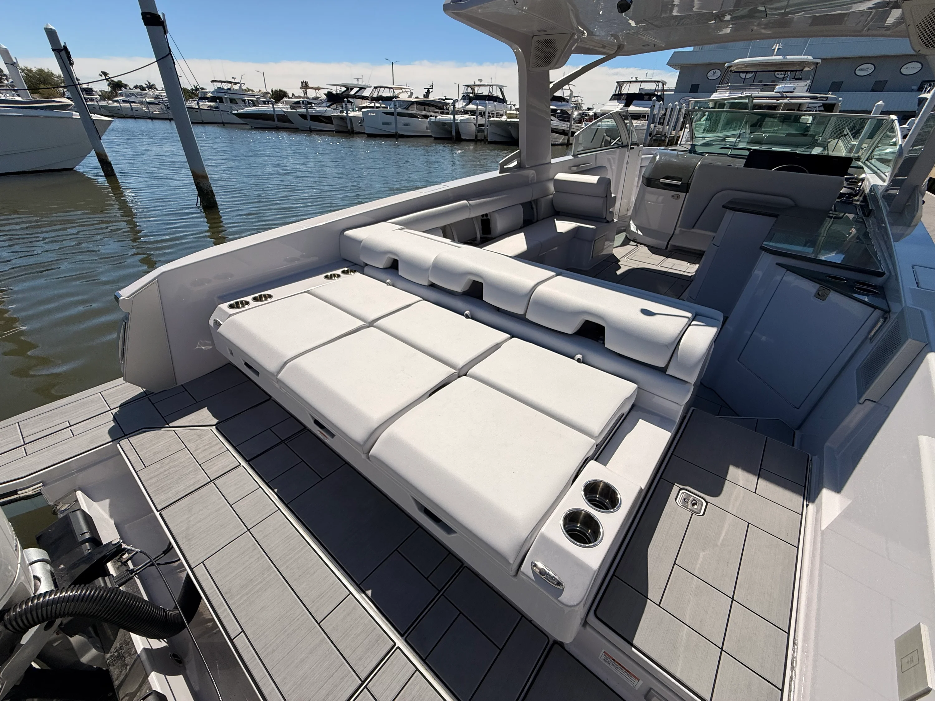 2024 Aviara AV36 Outboard Image Thumbnail #13