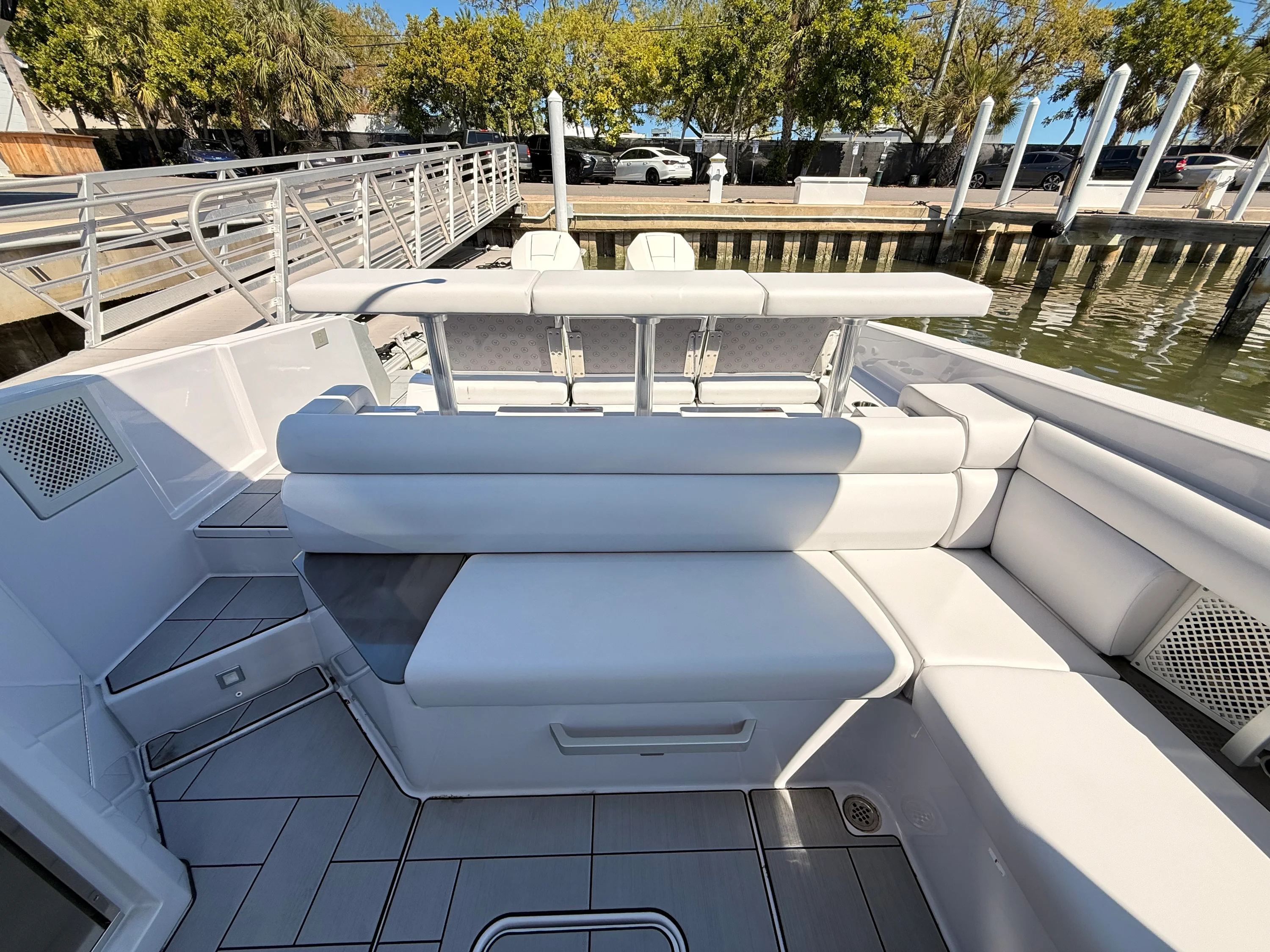 2024 Aviara AV36 Outboard Image Thumbnail #19