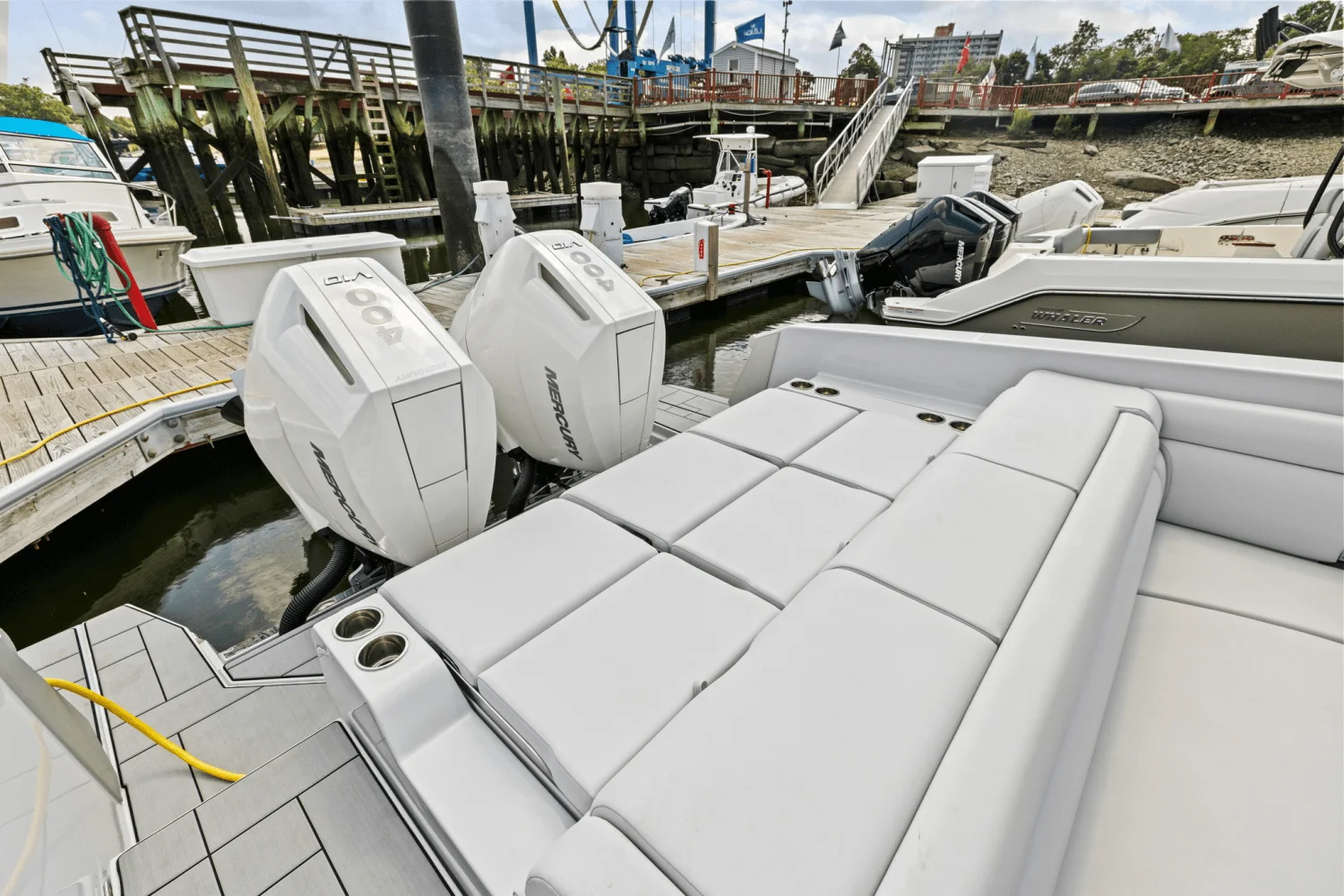 2024 Aviara AV36 Outboard Image Thumbnail #8