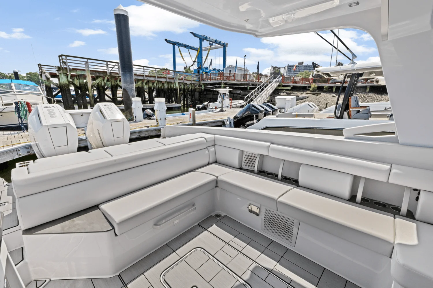 2024 Aviara AV36 Outboard Image Thumbnail #14