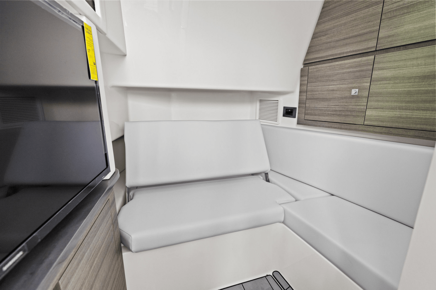 2024 Aviara AV36 Outboard Image Thumbnail #34