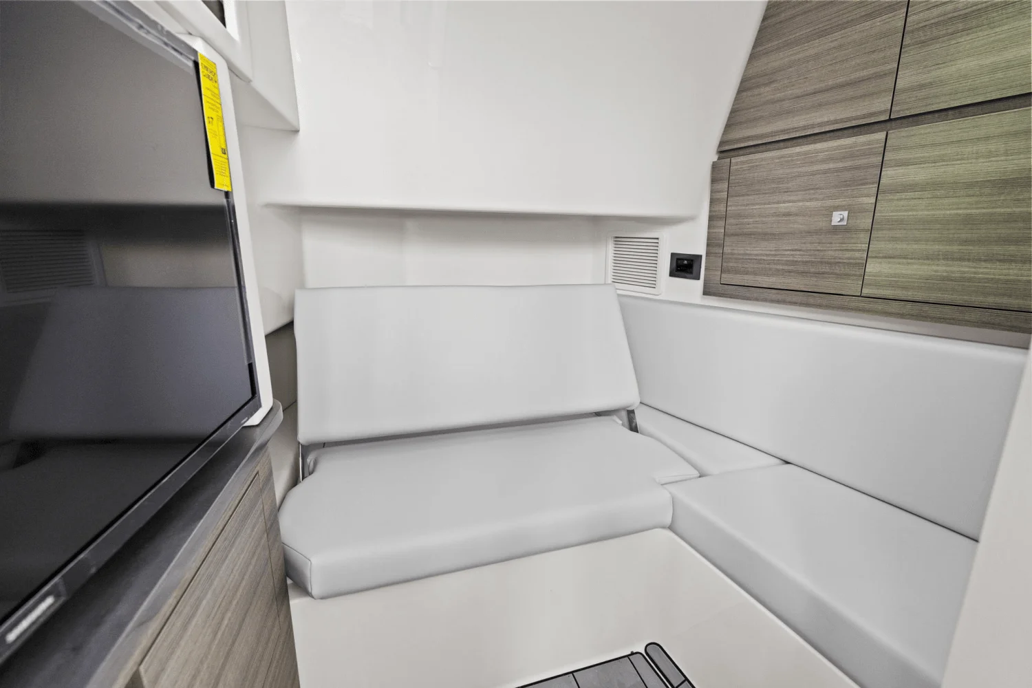 2024 Aviara AV36 Outboard Image Thumbnail #34