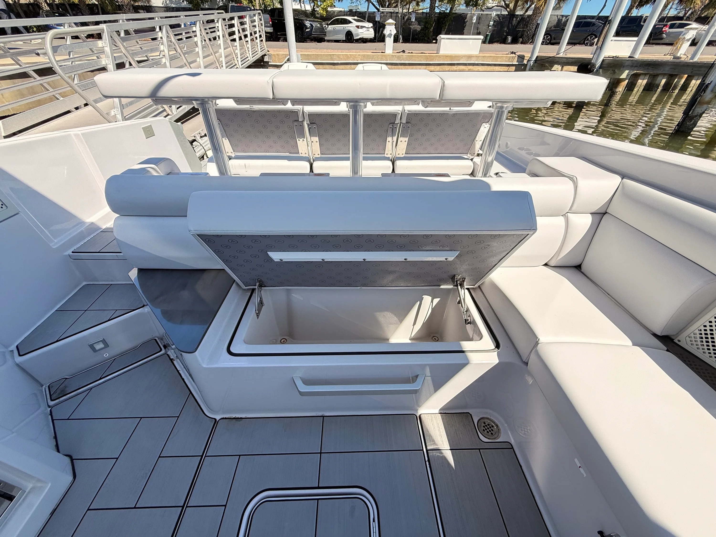 2024 Aviara AV36 Outboard Image Thumbnail #20