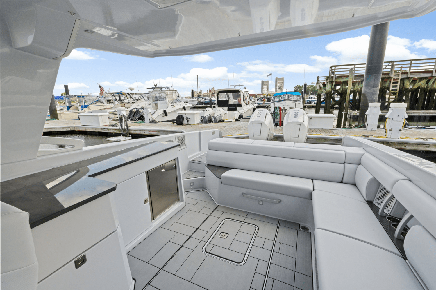 2024 Aviara AV36 Outboard Image Thumbnail #20