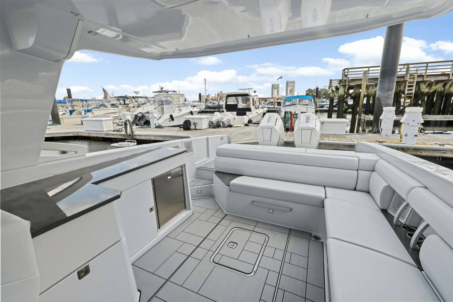 2024 Aviara AV36 Outboard Image Thumbnail #20