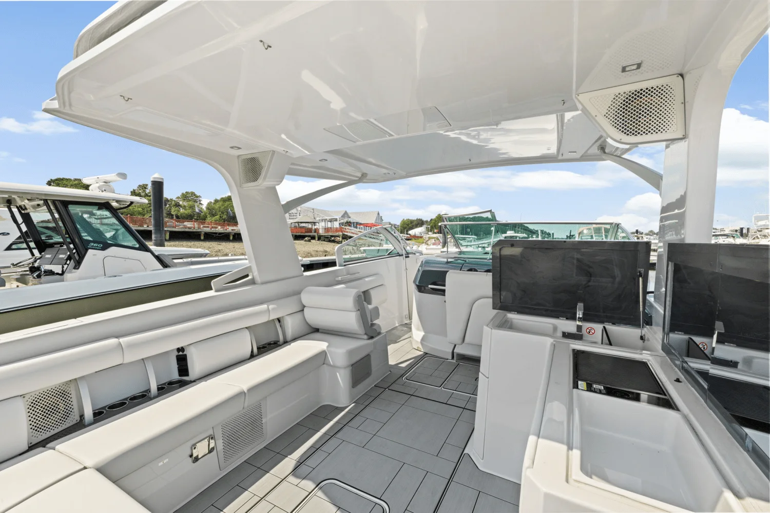 2024 Aviara AV36 Outboard Image Thumbnail #15