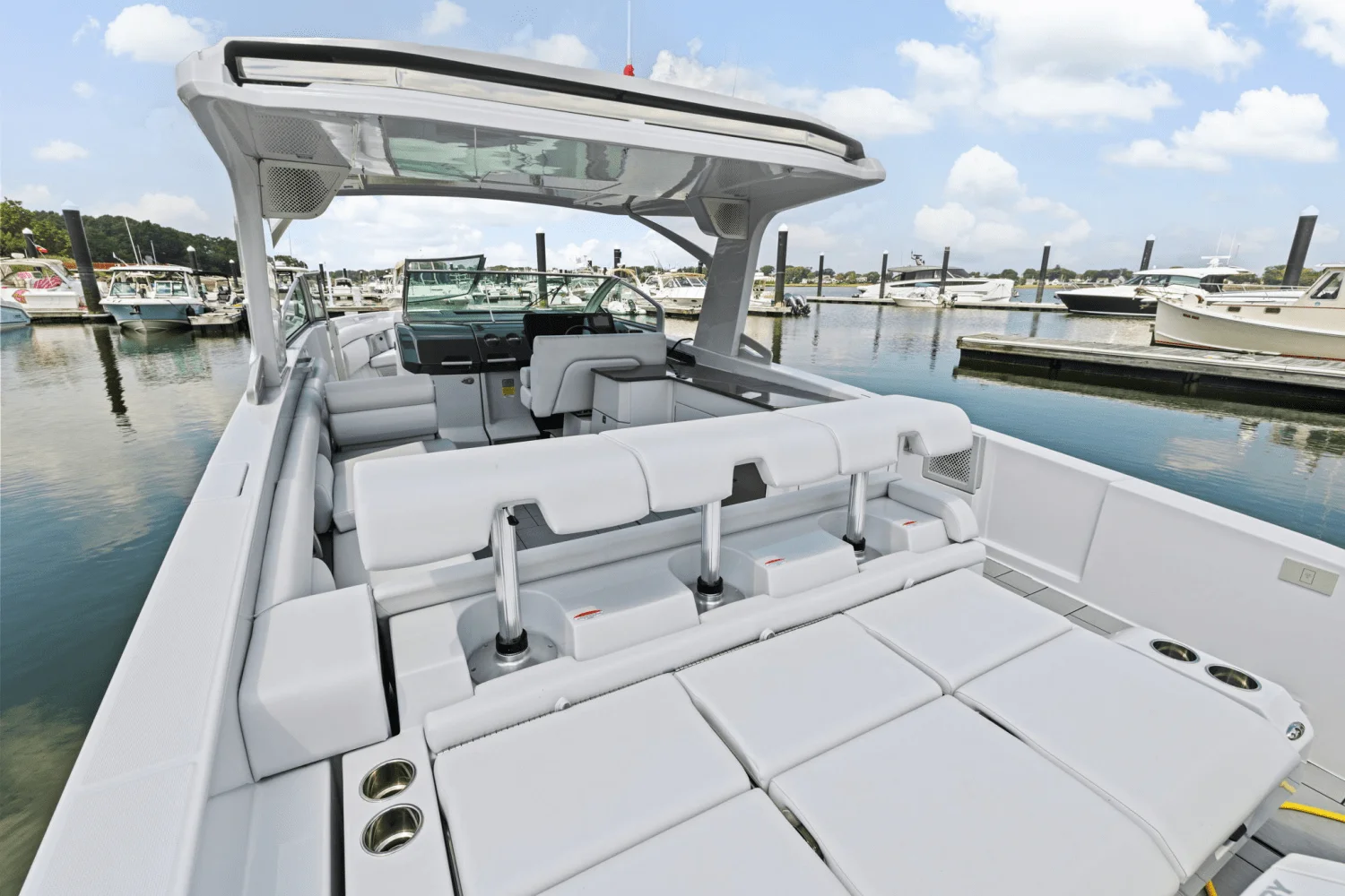 2024 Aviara AV36 Outboard Image Thumbnail #11