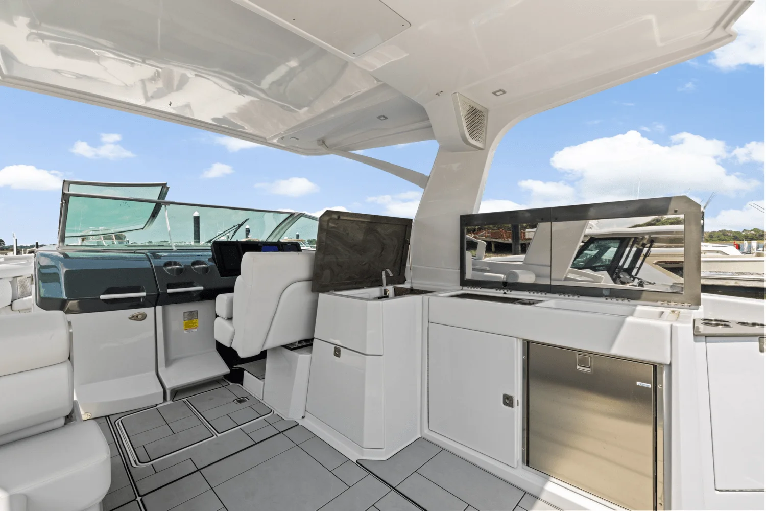 2024 Aviara AV36 Outboard Image Thumbnail #19