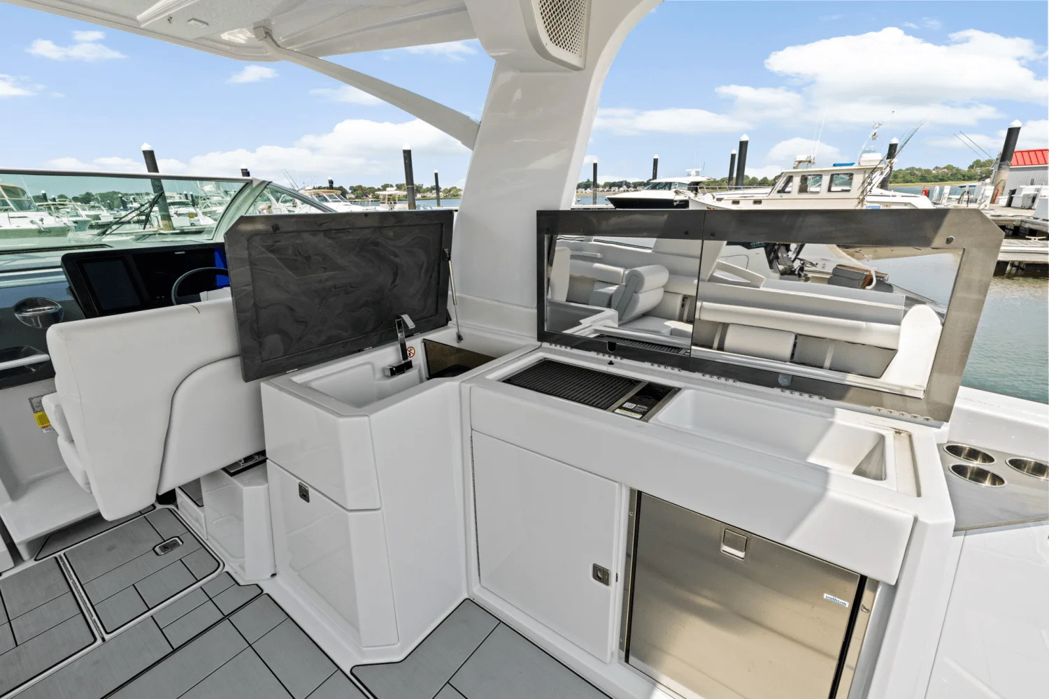 2024 Aviara AV36 Outboard Image Thumbnail #18