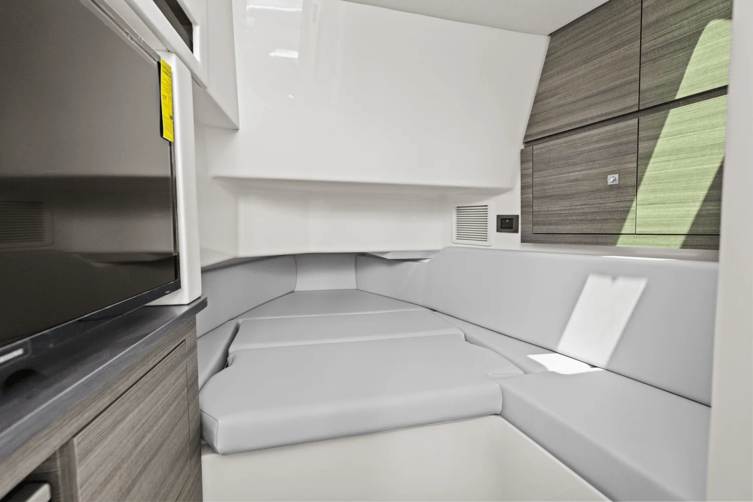 2024 Aviara AV36 Outboard Image Thumbnail #33