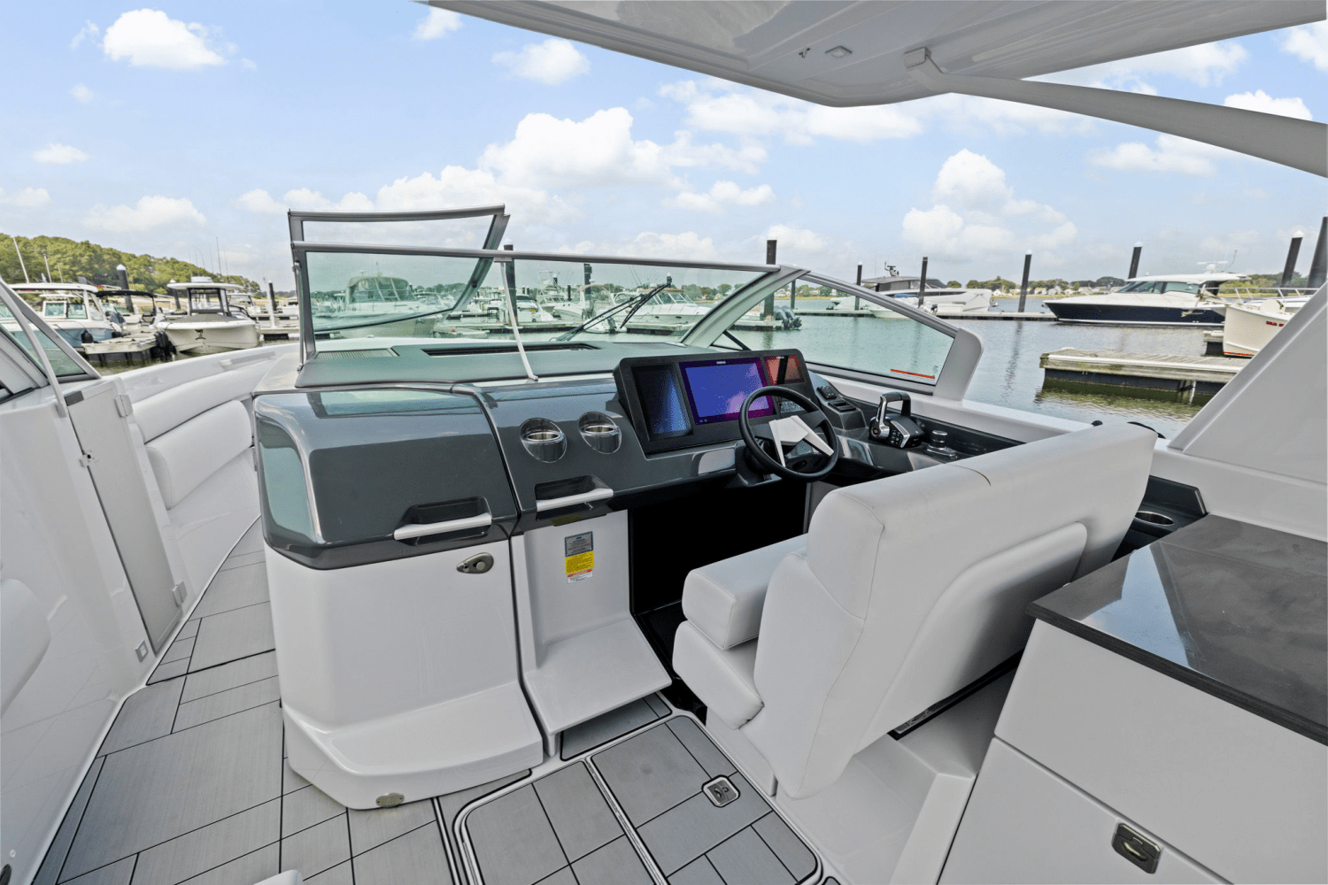 2024 Aviara AV36 Outboard Image Thumbnail #23