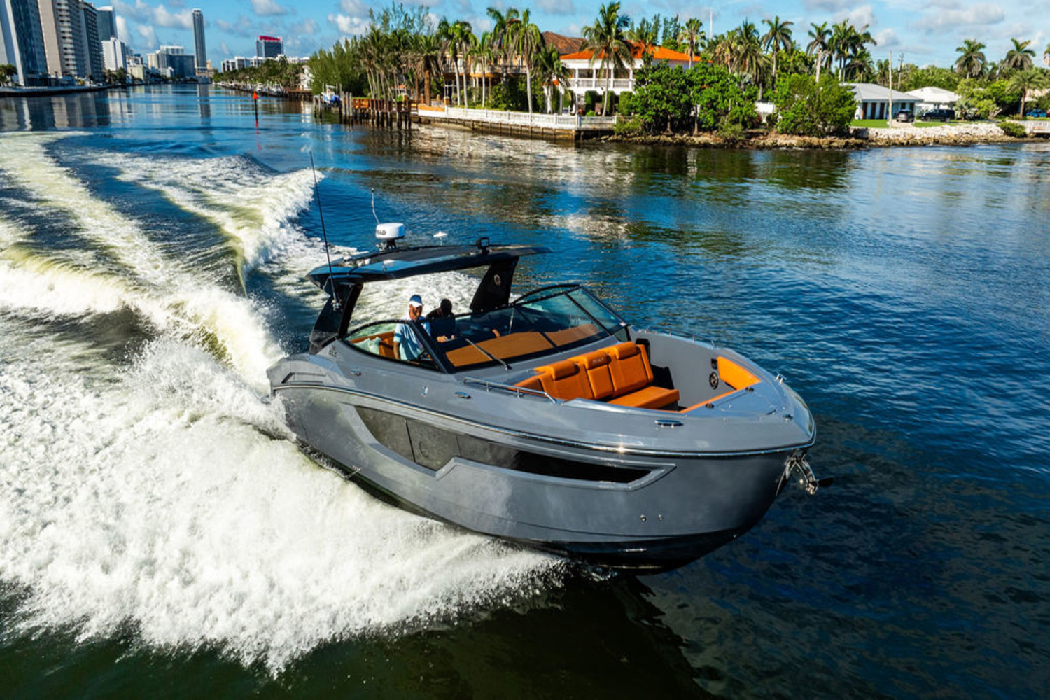 2023 Cruisers Yachts 38 GLS Image Thumbnail #13