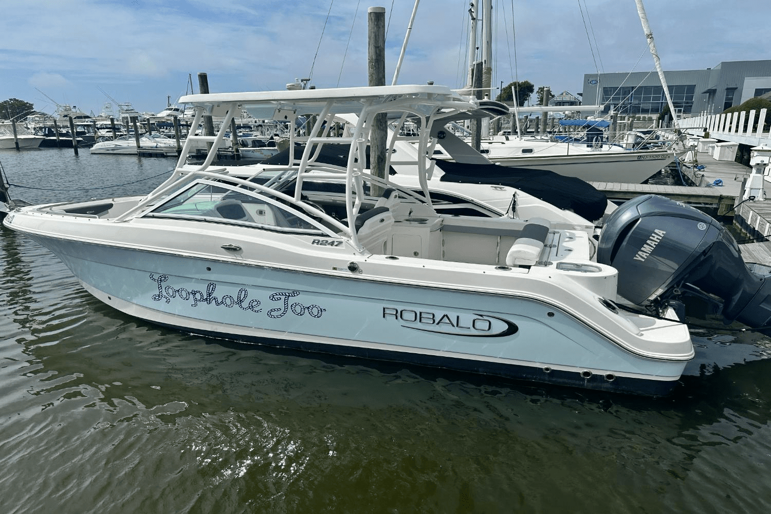 2023 Robalo R247 Image Thumbnail #1