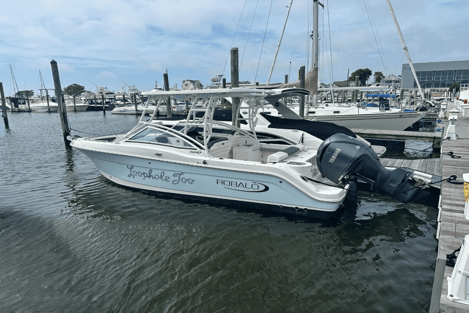2023 Robalo R247 Image Thumbnail #0