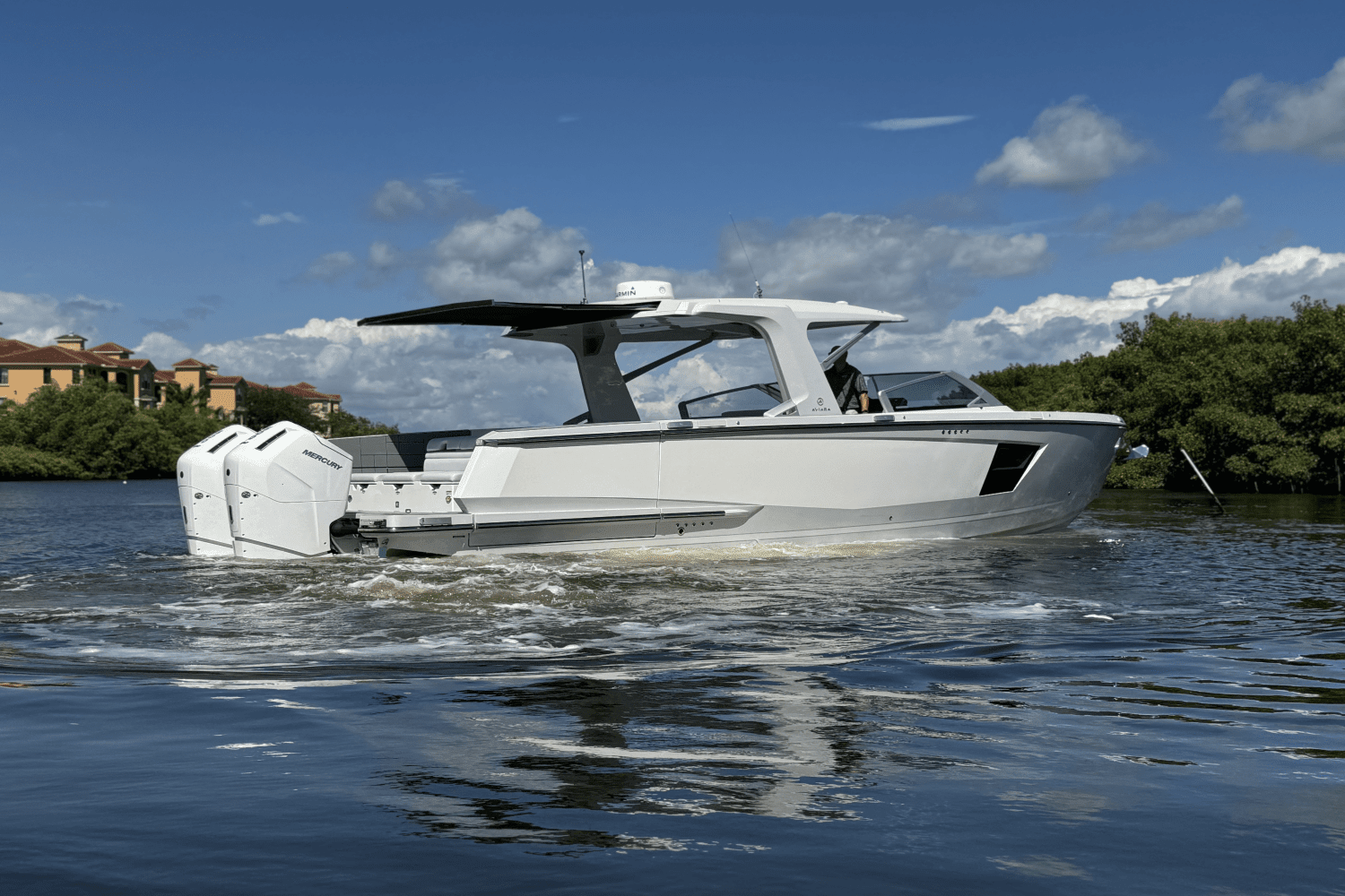 2023 Aviara AV40 Outboard Image Thumbnail #8